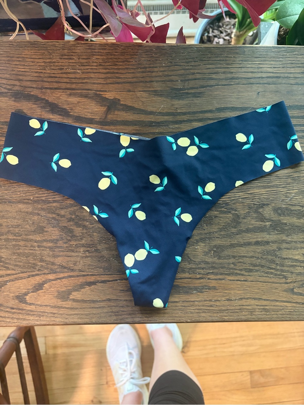 Victoria’s Secret Seamless Navy Thong with Lemon Print